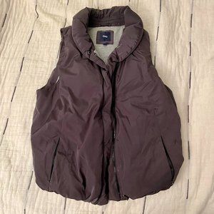 Gap Woman’s Puffer Vest SZ S
